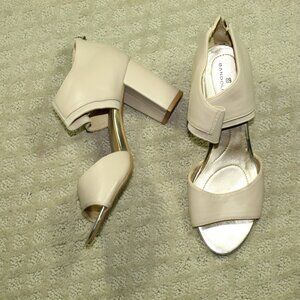 Bandolino Amity Size 6.5 Nude Elastic Ankle Strap Block Heel Open Toe 3" Heels
